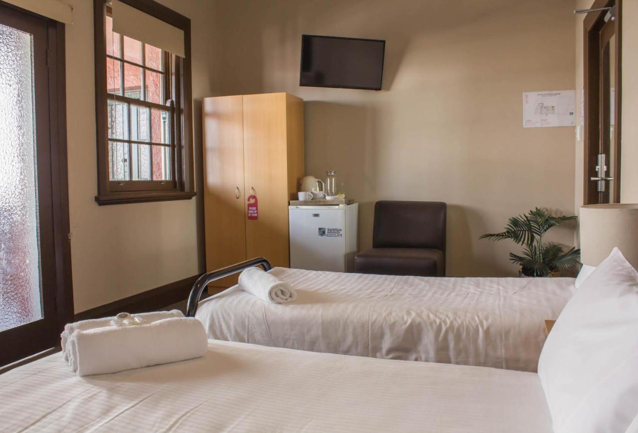 Campsie Hotel Sydney Bagian luar foto